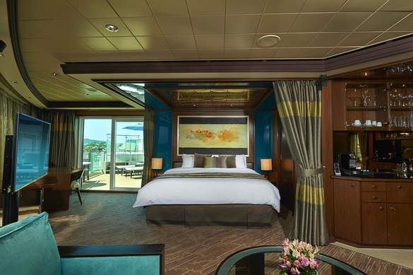 NCL Norwegian Gem The Haven Deluxe Owner's Suite with Large Balcony.jpeg